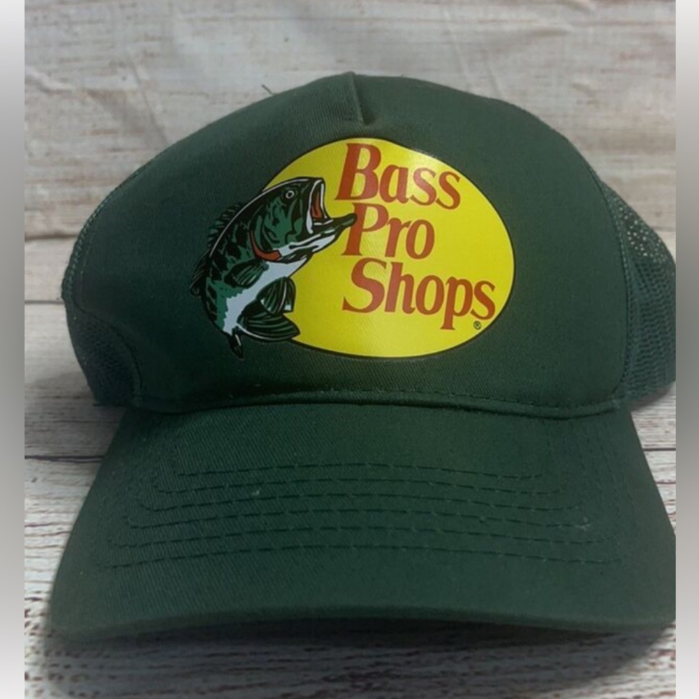 ‘GONE FISHIN’ Vintage trucker hat Bass Pro Shops _ green. SnapBack
